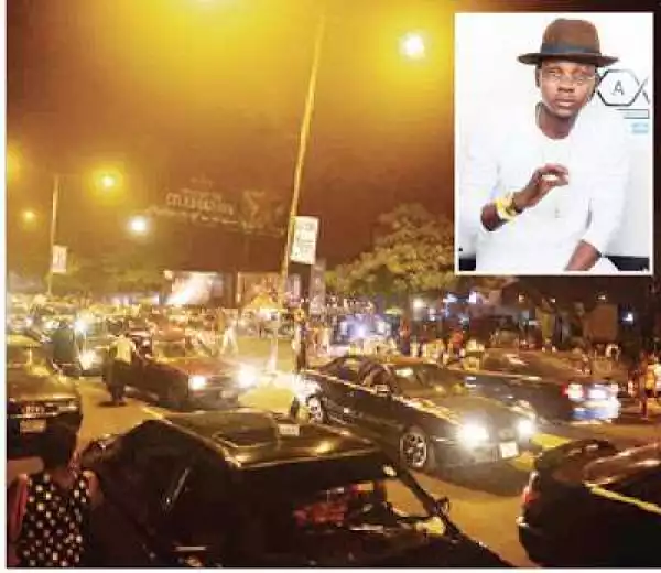 Kiss Daniel attacked & robbed while performing on stage in Calabar